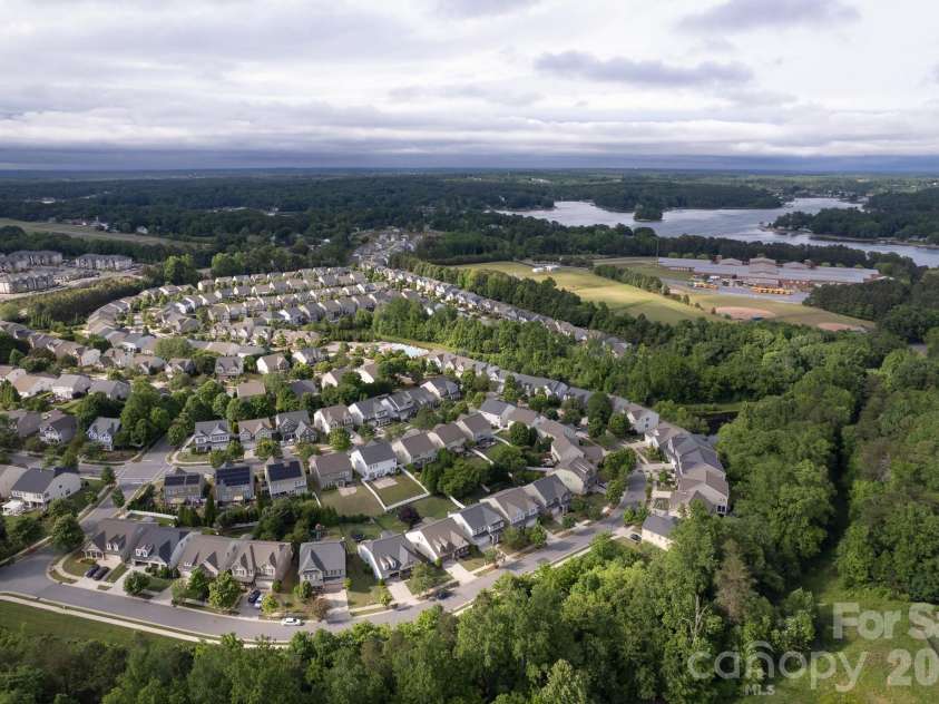 127 Blossom Ridge Drive, Mooresville, NC 28117.  MLS# CAR4380394, YatesRealty ID 24774. 