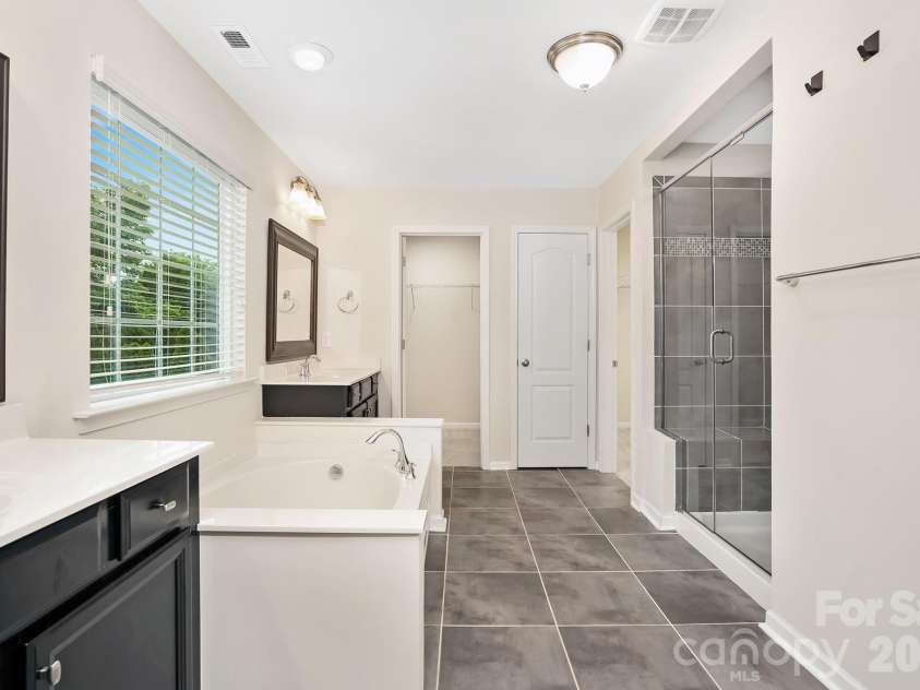 127 Blossom Ridge Drive, Mooresville, NC 28117.  MLS# CAR4380394, YatesRealty ID 24774. 