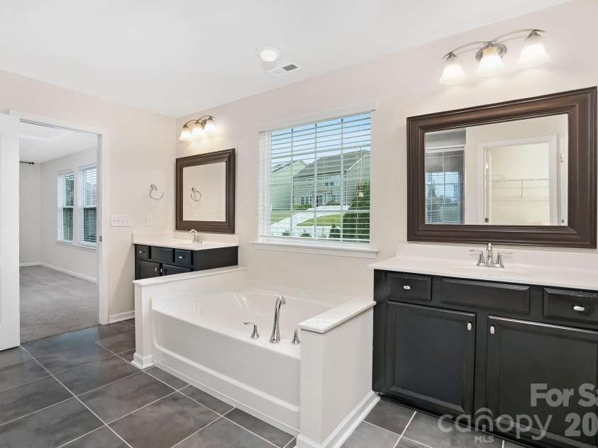 127 Blossom Ridge Drive, Mooresville, NC 28117.  MLS# CAR4380394, YatesRealty ID 24774. 