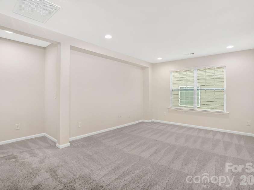 127 Blossom Ridge Drive, Mooresville, NC 28117.  MLS# CAR4380394, YatesRealty ID 24774. 