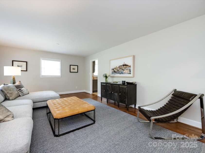 6922 Woodstock Drive, Charlotte, NC 28210.  MLS# CAR4255586, YatesRealty ID 24774. 