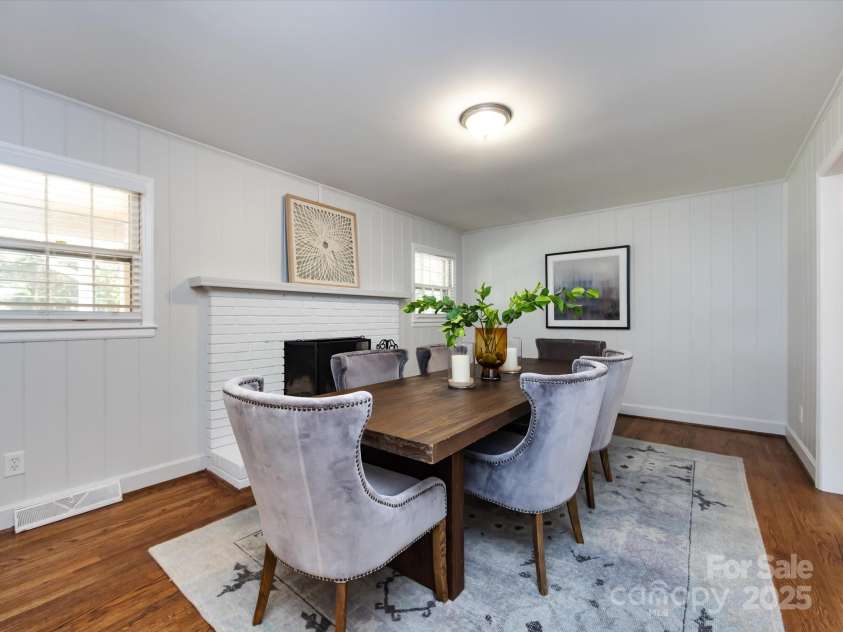 6922 Woodstock Drive, Charlotte, NC 28210.  MLS# CAR4255586, YatesRealty ID 24774. 