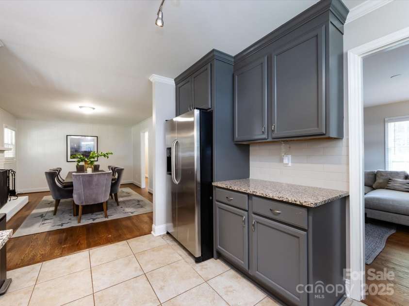 6922 Woodstock Drive, Charlotte, NC 28210.  MLS# CAR4255586, YatesRealty ID 24774. 