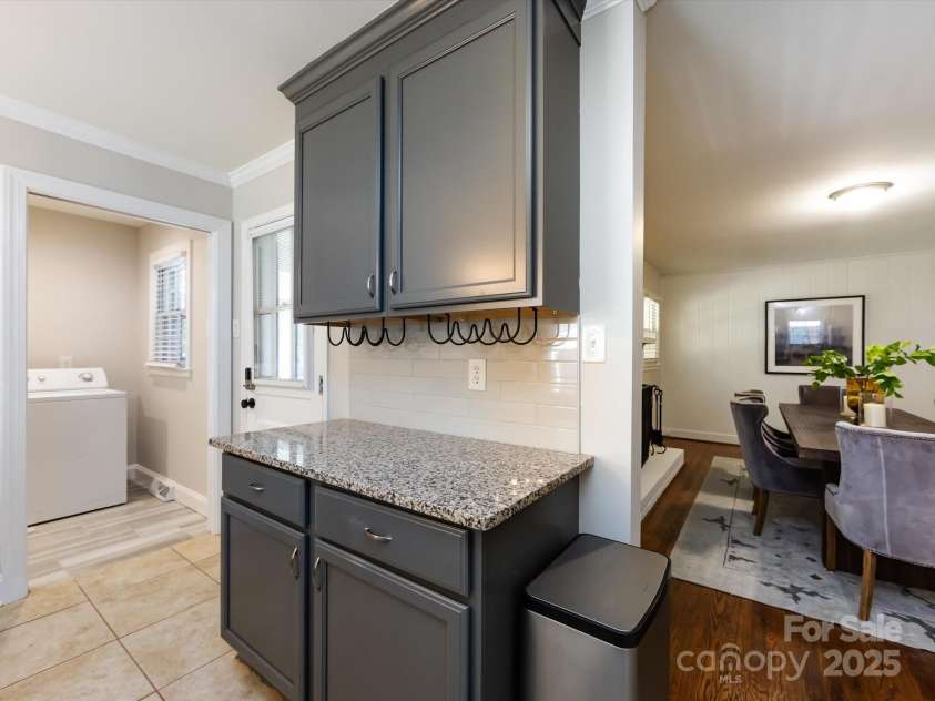 6922 Woodstock Drive, Charlotte, NC 28210.  MLS# CAR4255586, YatesRealty ID 24774. 