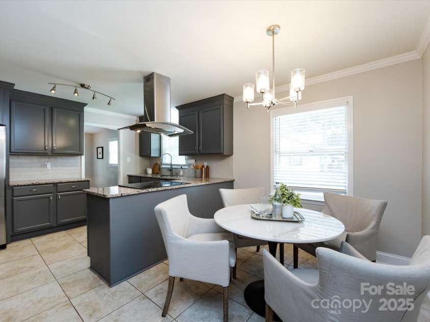 6922 Woodstock Drive, Charlotte, NC 28210.  MLS# CAR4255586, YatesRealty ID 24774. 