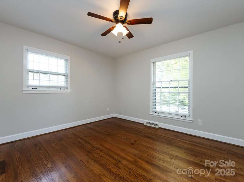 6922 Woodstock Drive, Charlotte, NC 28210.  MLS# CAR4255586, YatesRealty ID 24774. 