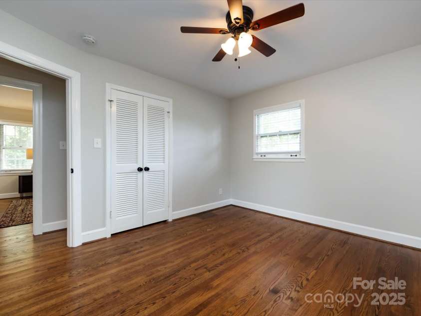 6922 Woodstock Drive, Charlotte, NC 28210.  MLS# CAR4255586, YatesRealty ID 24774. 