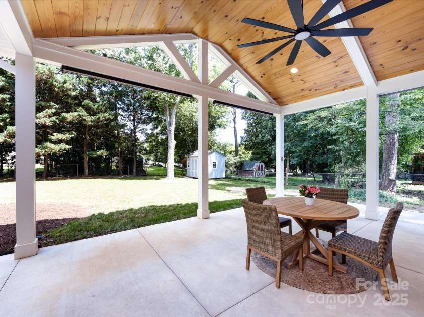 6922 Woodstock Drive, Charlotte, NC 28210.  MLS# CAR4255586, YatesRealty ID 24774. 