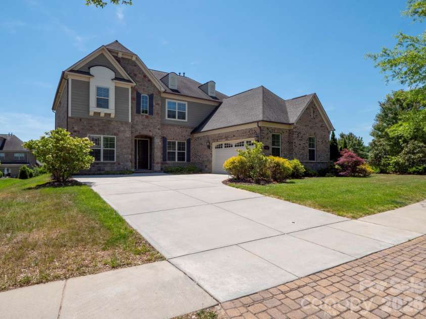 1719 Emory Oak Drive, Charlotte, NC 28270.  MLS# CAR4379613, YatesRealty ID 24775. 
