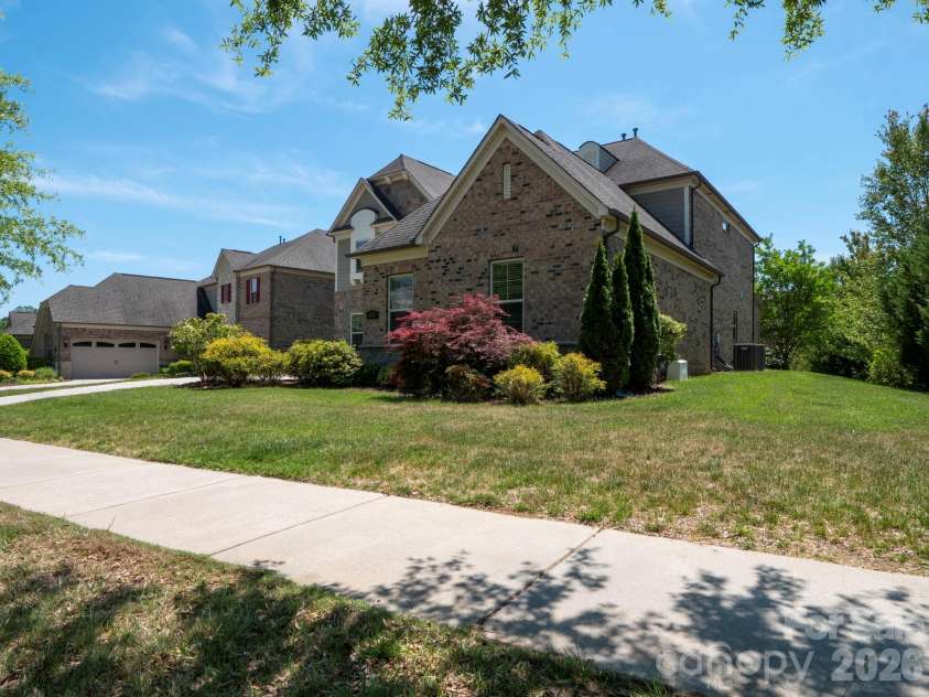 1719 Emory Oak Drive, Charlotte, NC 28270.  MLS# CAR4379613, YatesRealty ID 24775. 