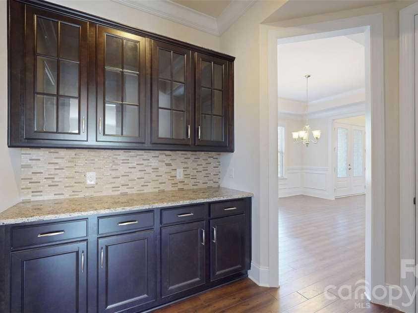 1719 Emory Oak Drive, Charlotte, NC 28270.  MLS# CAR4379613, YatesRealty ID 24775. Built in buffet