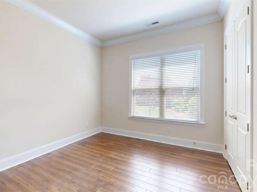 1719 Emory Oak Drive, Charlotte, NC 28270.  MLS# CAR4379613, YatesRealty ID 24775. Guest room down