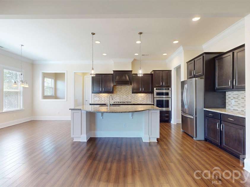 1719 Emory Oak Drive, Charlotte, NC 28270.  MLS# CAR4379613, YatesRealty ID 24775. Kitchen and Breakfast area