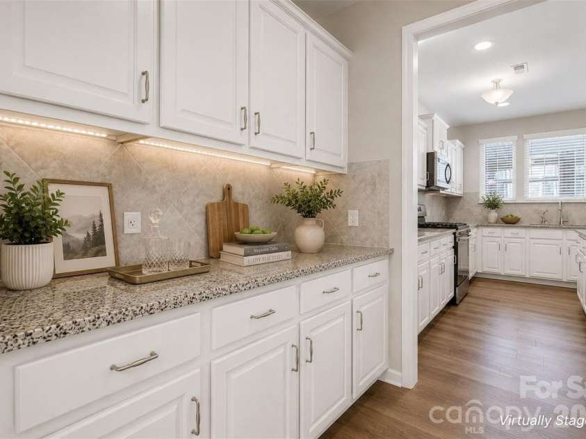 2120 Katie Alice Circle, Waxhaw, NC 28173.  MLS# CAR4381864, YatesRealty ID 24776. 