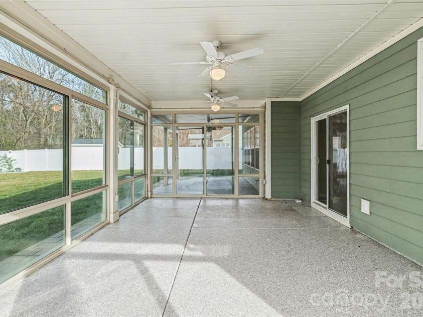 2120 Katie Alice Circle, Waxhaw, NC 28173.  MLS# CAR4381864, YatesRealty ID 24776. 