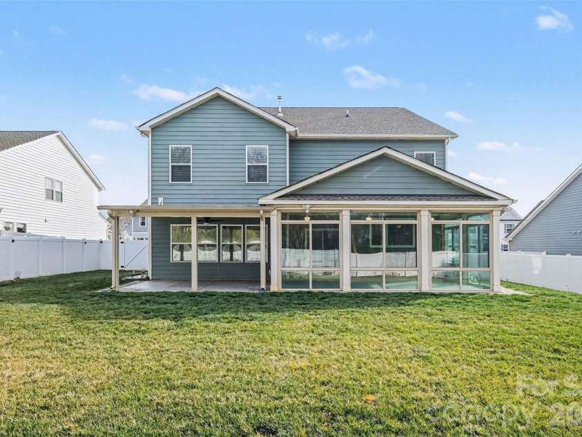 2120 Katie Alice Circle, Waxhaw, NC 28173.  MLS# CAR4381864, YatesRealty ID 24776. 