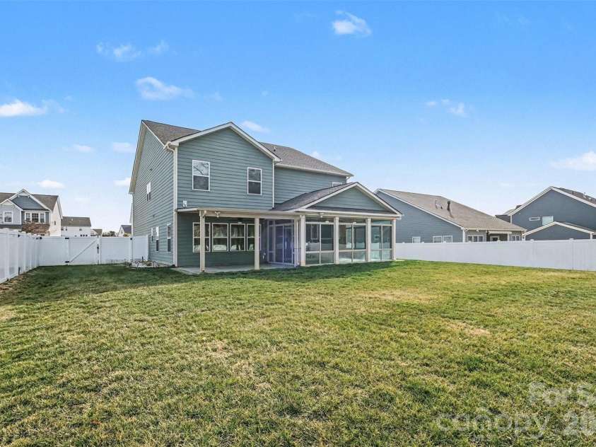 2120 Katie Alice Circle, Waxhaw, NC 28173.  MLS# CAR4381864, YatesRealty ID 24776. 