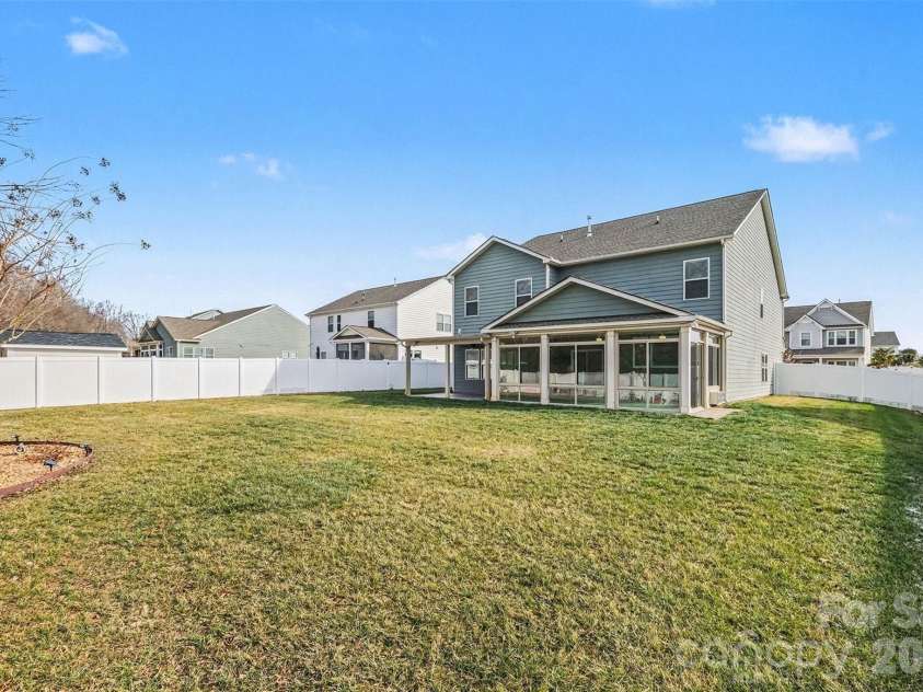 2120 Katie Alice Circle, Waxhaw, NC 28173.  MLS# CAR4381864, YatesRealty ID 24776. 