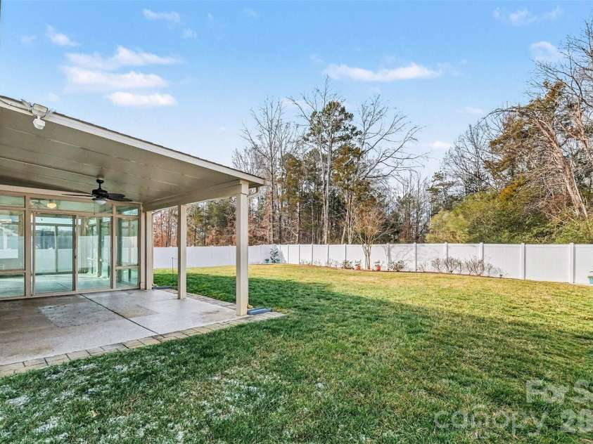 2120 Katie Alice Circle, Waxhaw, NC 28173.  MLS# CAR4381864, YatesRealty ID 24776. 