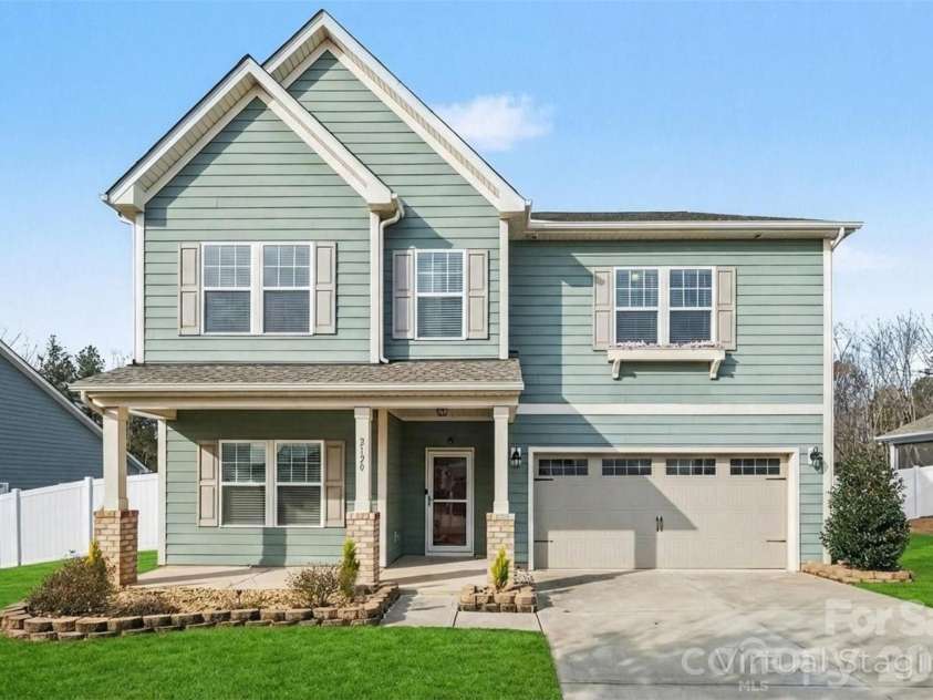 2120 Katie Alice Circle, Waxhaw, NC 28173.  MLS# CAR4381864, YatesRealty ID 24776. 