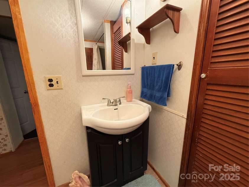 370 Miracle Drive, Salisbury, NC 28146.  MLS# CAR4271491, YatesRealty ID 24777. 
