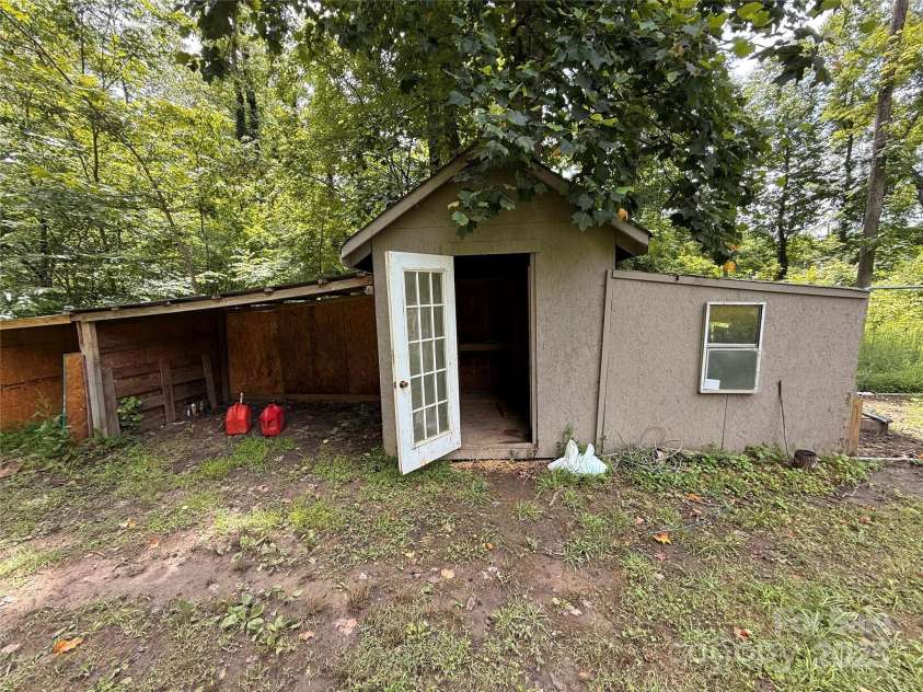370 Miracle Drive, Salisbury, NC 28146.  MLS# CAR4271491, YatesRealty ID 24777. 