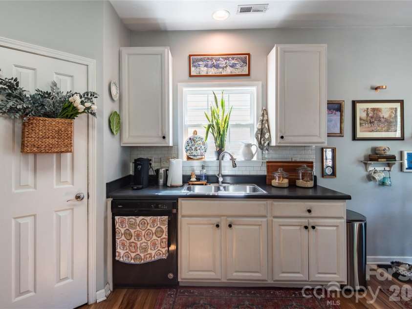 27 Chowan Drive, Fletcher, NC 28732.  MLS# CAR4378880, YatesRealty ID 24778. 
