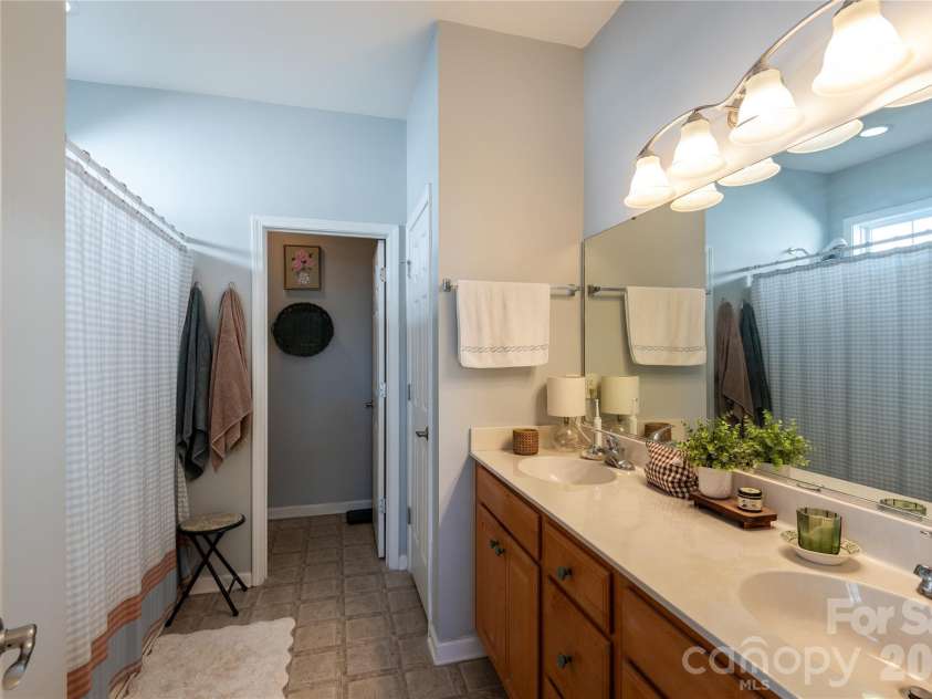 27 Chowan Drive, Fletcher, NC 28732.  MLS# CAR4378880, YatesRealty ID 24778. 