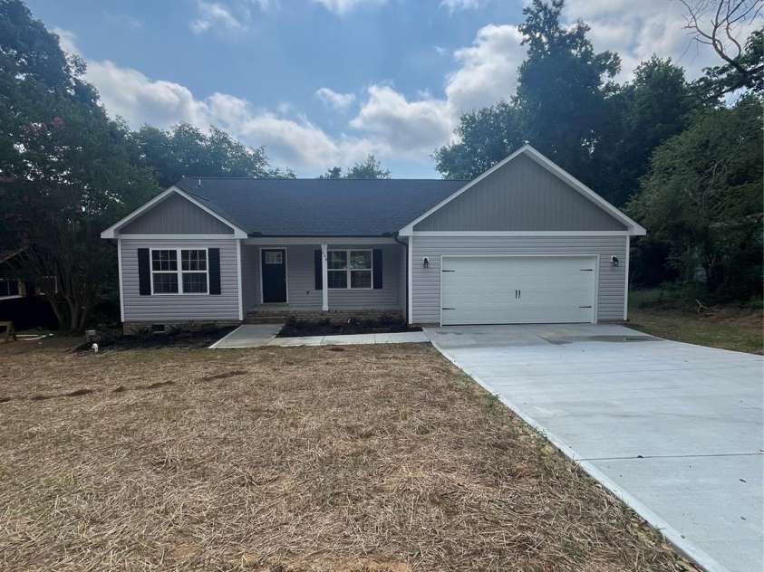 268 Hatley Circle, Concord, NC 28025.  MLS# CAR4276946, YatesRealty ID 24779. 