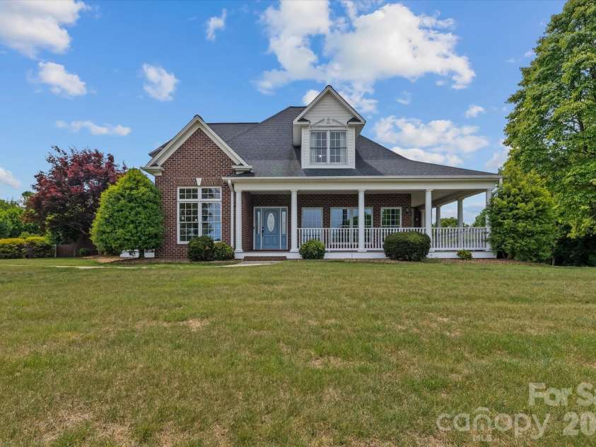 1148 Town N Country Drive, Wilkesboro, NC 28697.  MLS# CAR4334667, YatesRealty ID 2478. 