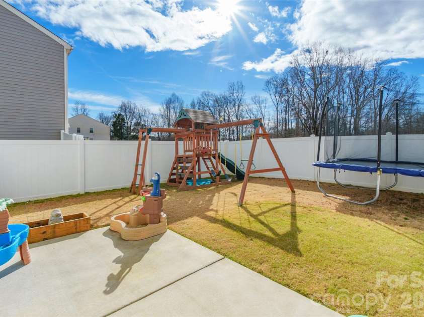 224 Final Stretch Lane, Clover, SC 29710.  MLS# CAR4330731, YatesRealty ID 2478. 