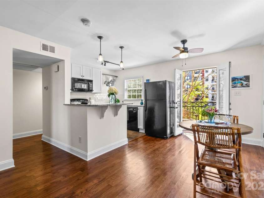 4921 Park Road, Charlotte, NC 28209.  MLS# CAR4237259, YatesRealty ID 2478. 