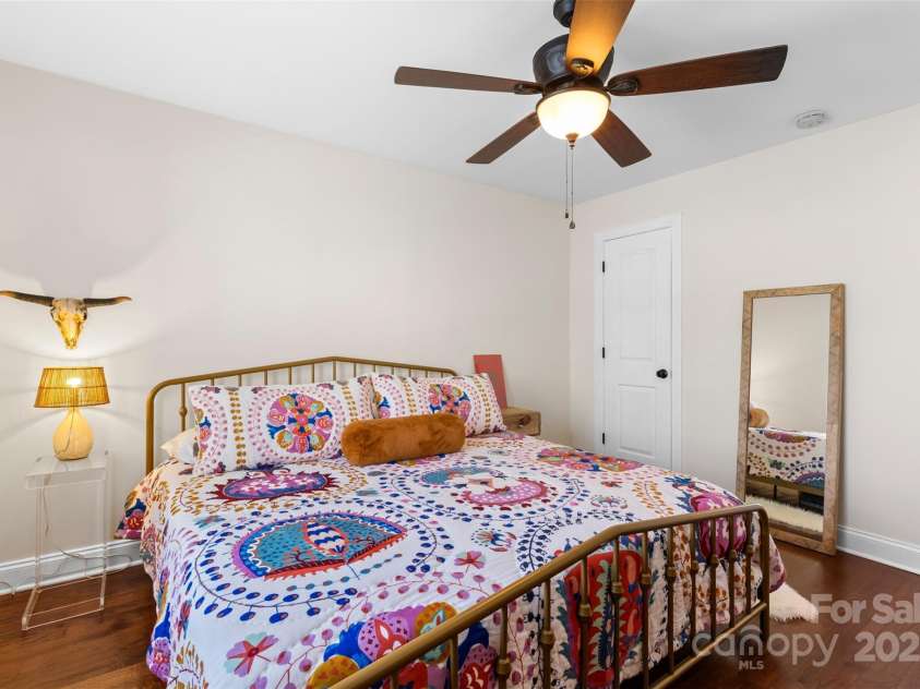 4921 Park Road, Charlotte, NC 28209.  MLS# CAR4237259, YatesRealty ID 2478. 