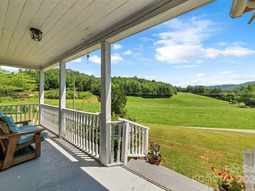 5215 Double Island Road, Green Mountain, NC 28740.  MLS# CAR4278346, YatesRealty ID 24780. 