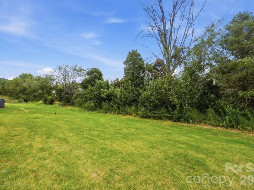 3070 Constitution Lane, Gastonia, NC 28056.  MLS# CAR4322821, YatesRealty ID 24781. Backyard