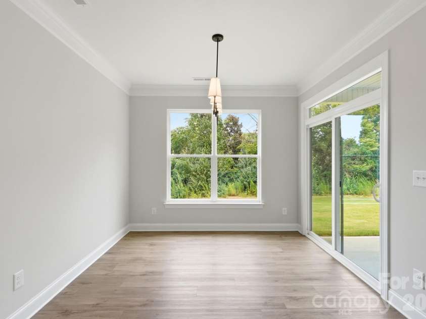 3070 Constitution Lane, Gastonia, NC 28056.  MLS# CAR4322821, YatesRealty ID 24781. Breakfast Area