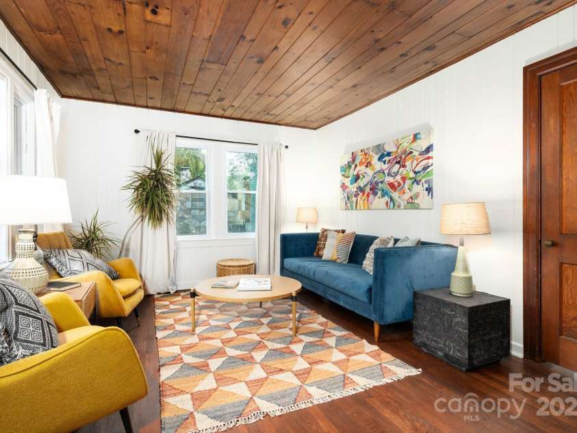 9 Linden Avenue, Asheville, NC 28801.  MLS# CAR4268129, YatesRealty ID 24781. Charming Hardwood Floors and Solid Pine paneling