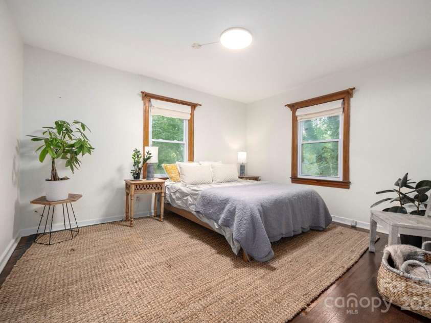 9 Linden Avenue, Asheville, NC 28801.  MLS# CAR4268129, YatesRealty ID 24781. Spacious Second bedroom would accommodate a king bed easily