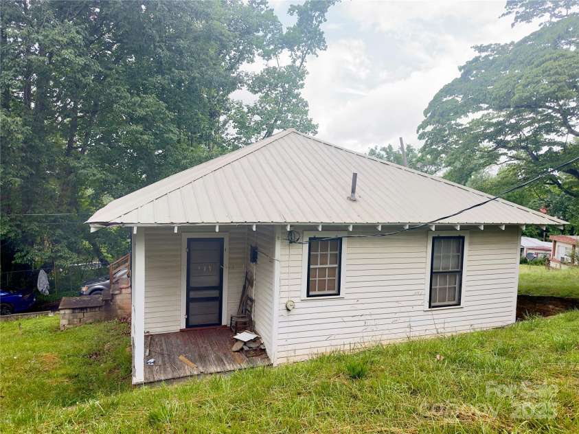 67 Circle EM Street, Marion, NC 28752.  MLS# CAR4269034, YatesRealty ID 24782. Rear View