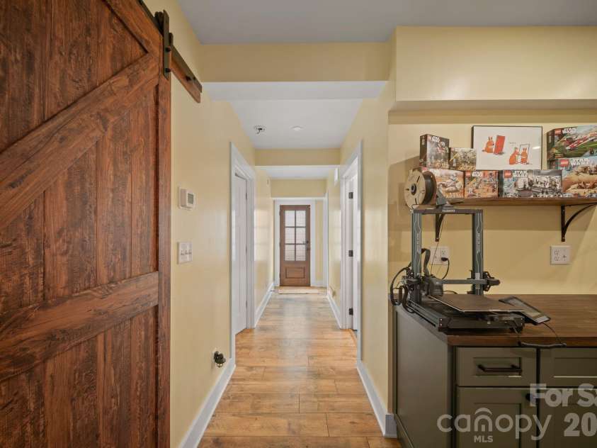 24 Dellwood Street, Asheville, NC 28806.  MLS# CAR4359251, YatesRealty ID 24783. 