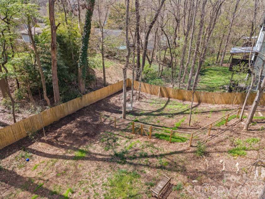 24 Dellwood Street, Asheville, NC 28806.  MLS# CAR4359251, YatesRealty ID 24783. 