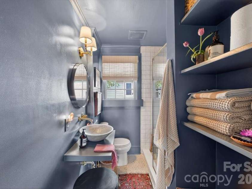 1516 Matheson Avenue, Charlotte, NC 28205.  MLS# CAR4363341, YatesRealty ID 24784. Full Bath