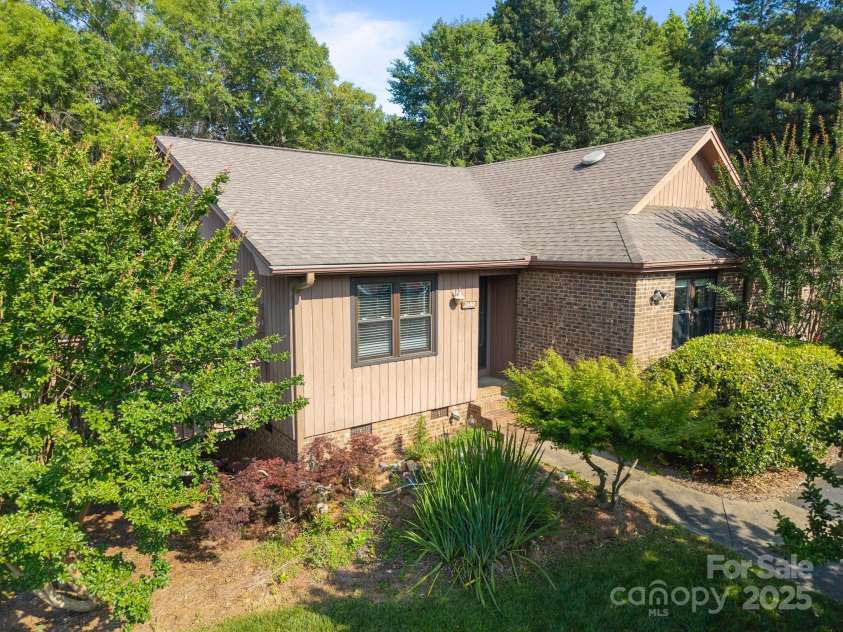 2680 Heavens Court, Fort Mill, SC 29715.  MLS# CAR4276676, YatesRealty ID 24784. 