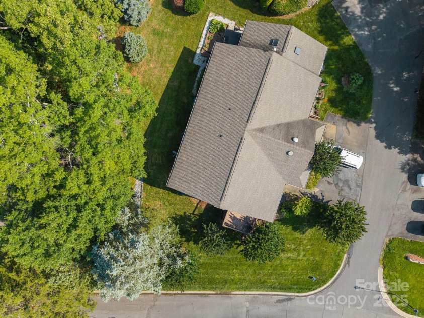 2680 Heavens Court, Fort Mill, SC 29715.  MLS# CAR4276676, YatesRealty ID 24784. 