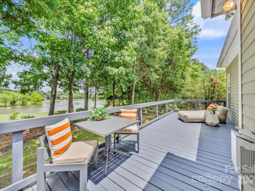 5728 Mantario Drive, Charlotte, NC 28269.  MLS# CAR4272899, YatesRealty ID 24785. 