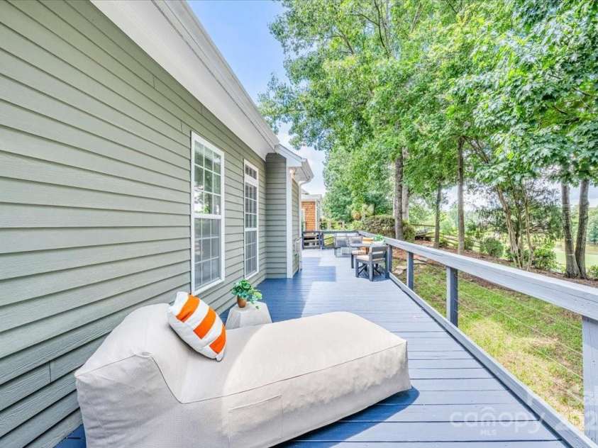 5728 Mantario Drive, Charlotte, NC 28269.  MLS# CAR4272899, YatesRealty ID 24785. 