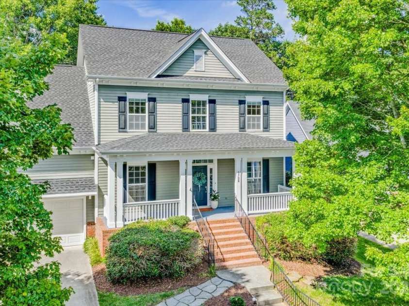 5728 Mantario Drive, Charlotte, NC 28269.  MLS# CAR4272899, YatesRealty ID 24785. 