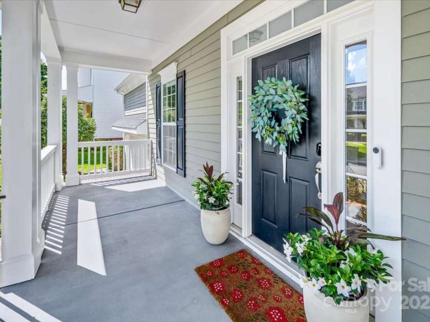 5728 Mantario Drive, Charlotte, NC 28269.  MLS# CAR4272899, YatesRealty ID 24785. 