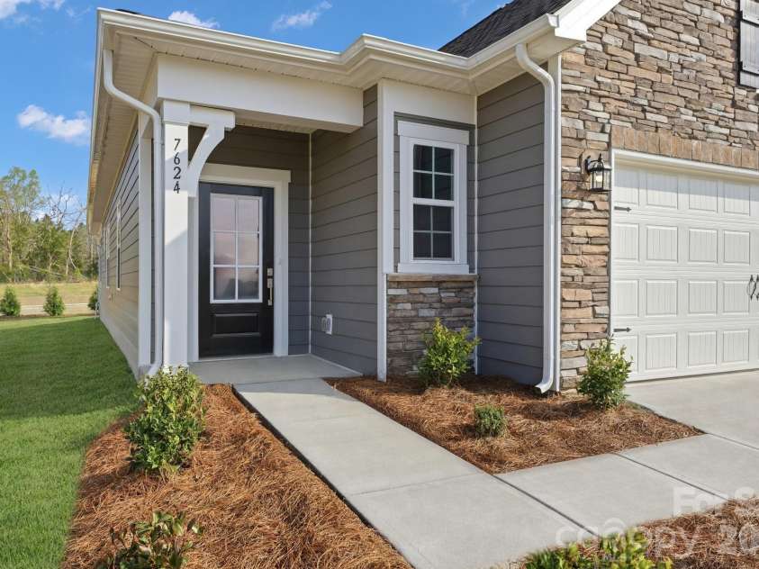 7624 Cotton Crest Lane, Lancaster, SC 29720.  MLS# CAR4368550, YatesRealty ID 24785. 