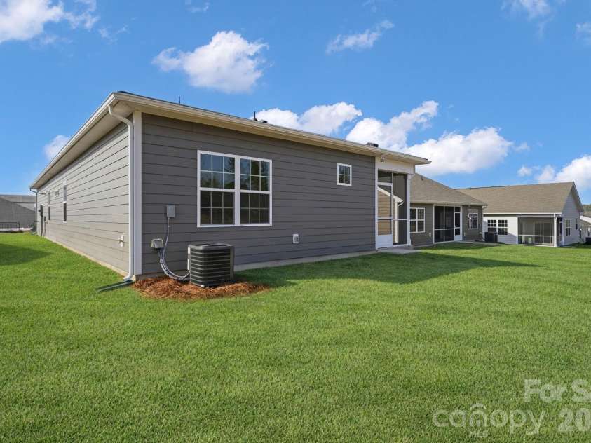 7624 Cotton Crest Lane, Lancaster, SC 29720.  MLS# CAR4368550, YatesRealty ID 24785. 